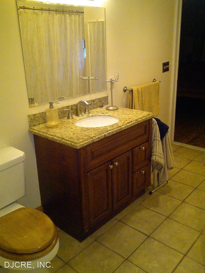 1114 Snyder Ave - Photo 3 of 10