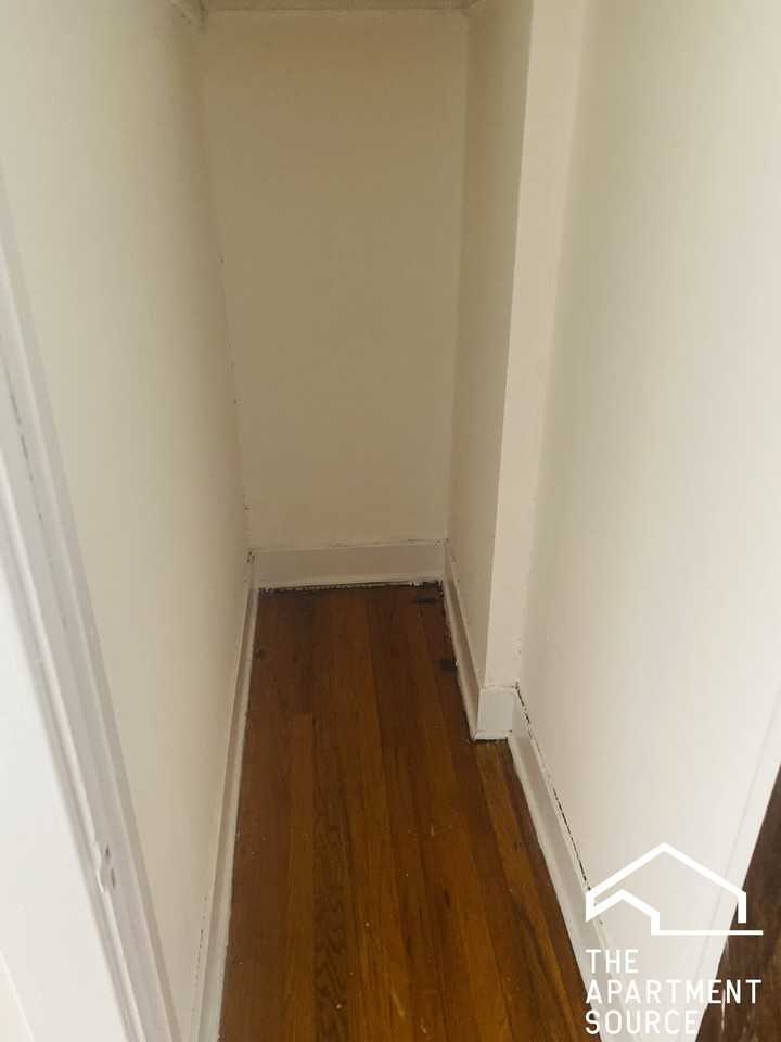 3144 Harlem Ave #2B - Photo 5 of 8
