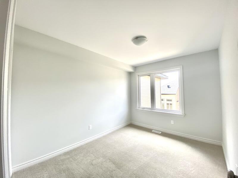 719 Cairn Cres - Photo 3 of 11