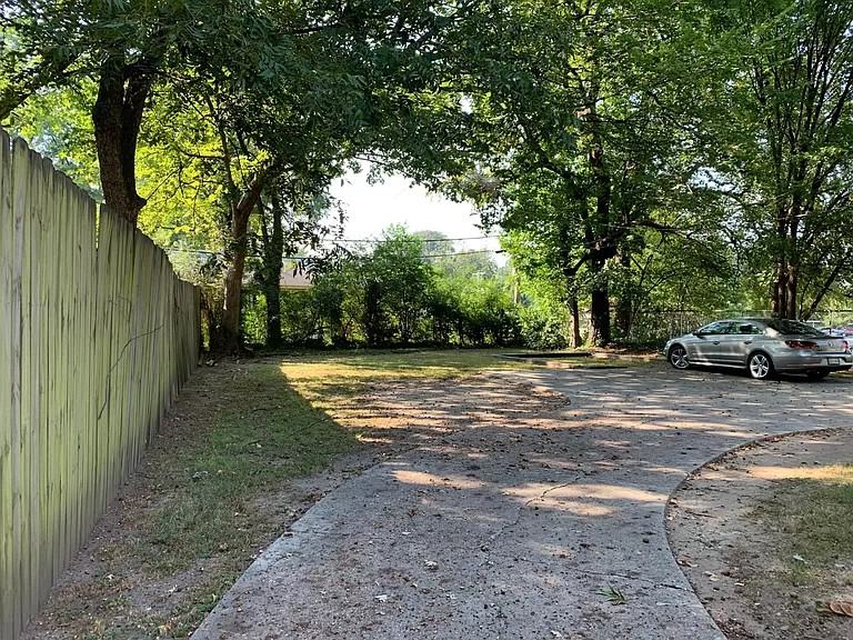 2628 Union Avenue Extended - Photo 2 of 16