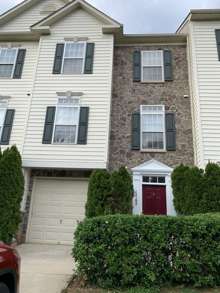 10782 Enfield Dr #10782 - Photo 3 of 16