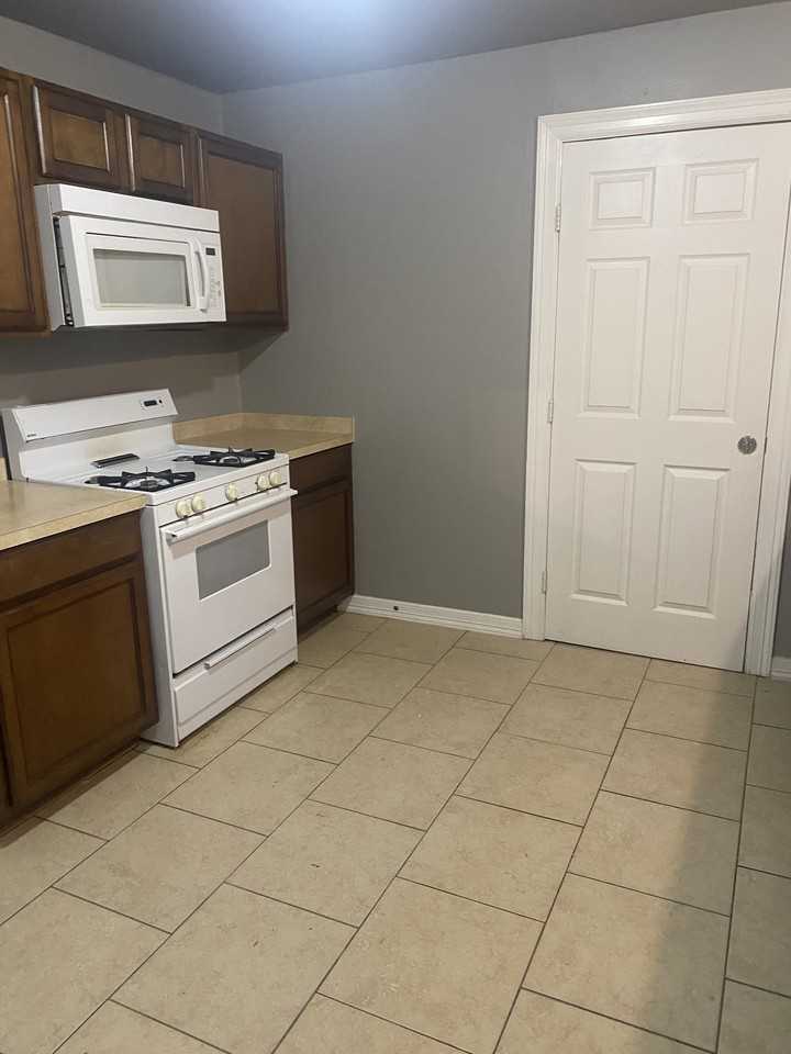 340 Terrace Dr - Photo 3 of 13