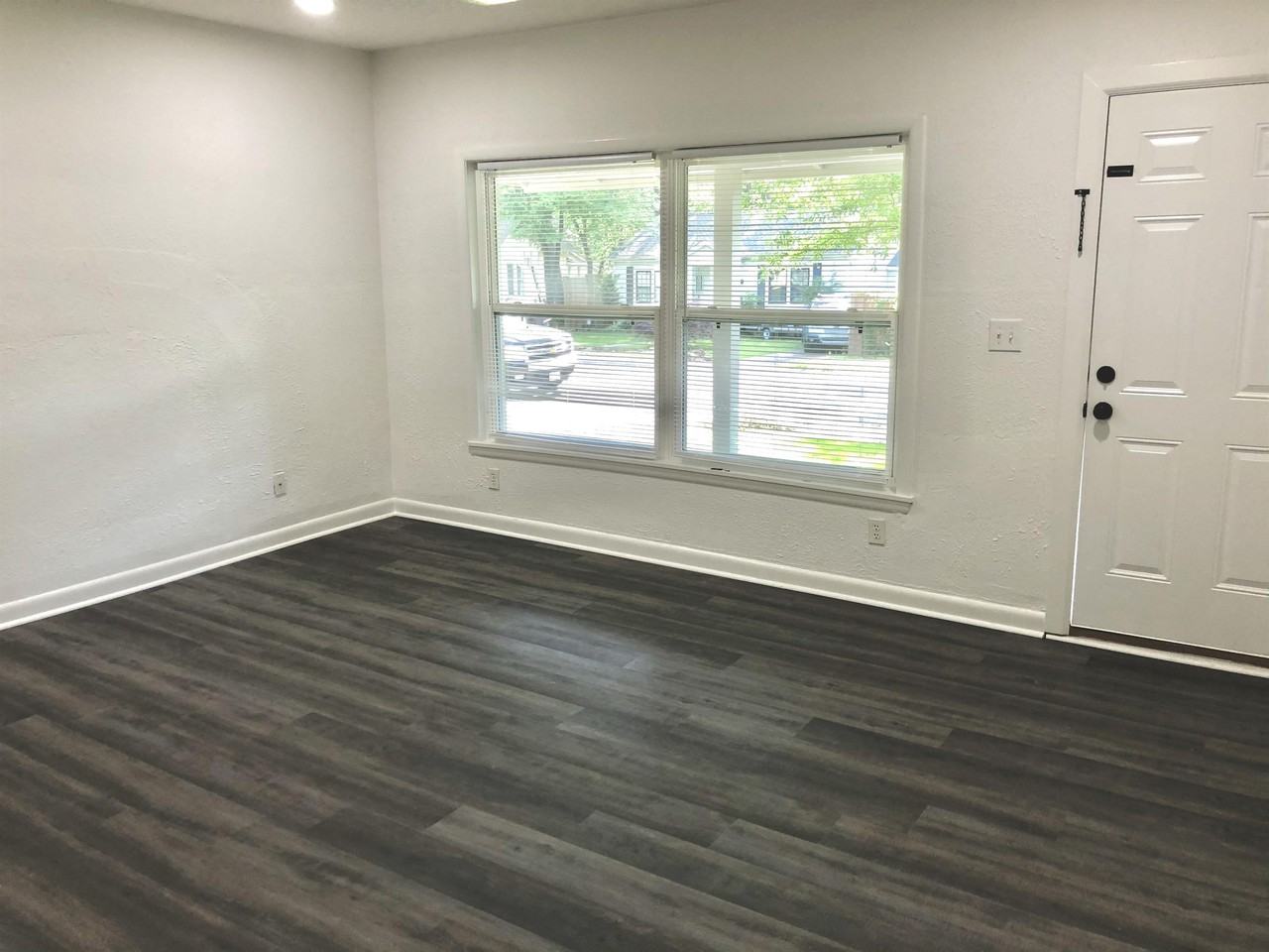 1120 Watkins St #1120 - Photo 4 of 24