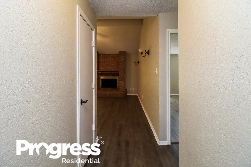 721 Owens Dr - Photo 3 of 16