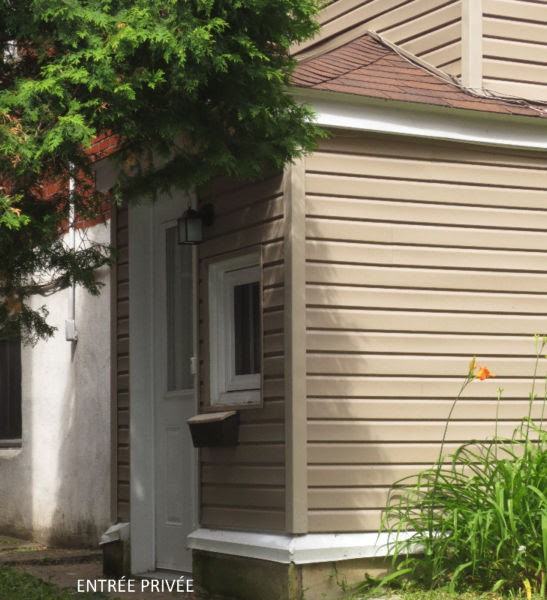 4512 Avenue Coolbrook #4512C - Photo 2 of 11