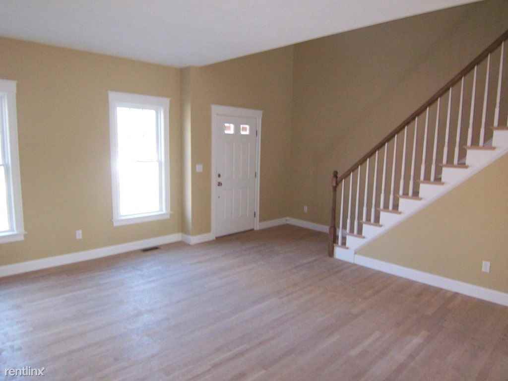 7 Auburn St - Photo 2 of 5