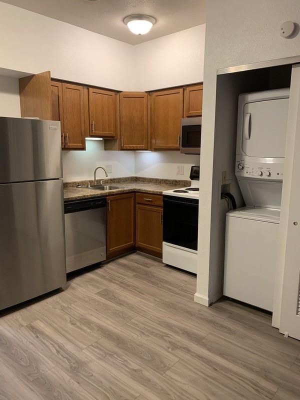 110 W 3rd St #A - Photo 3 of 10