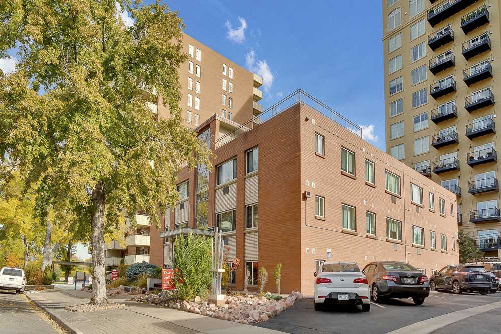 60 Corona - Photo 2 of 13