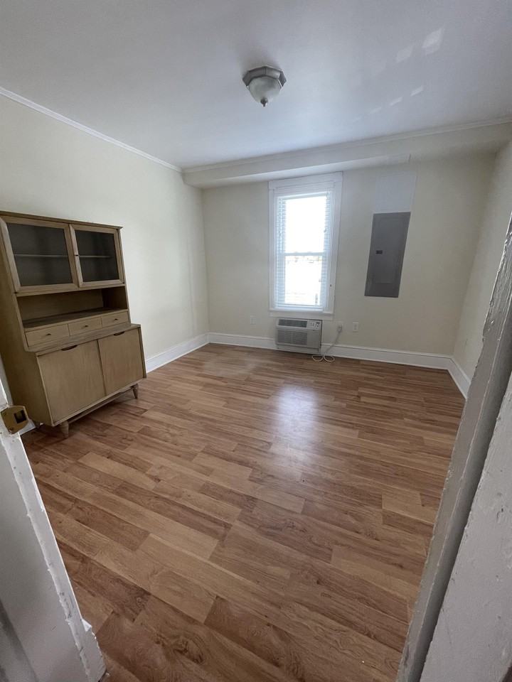 125 Wilder Ave #5C - Photo 3 of 4