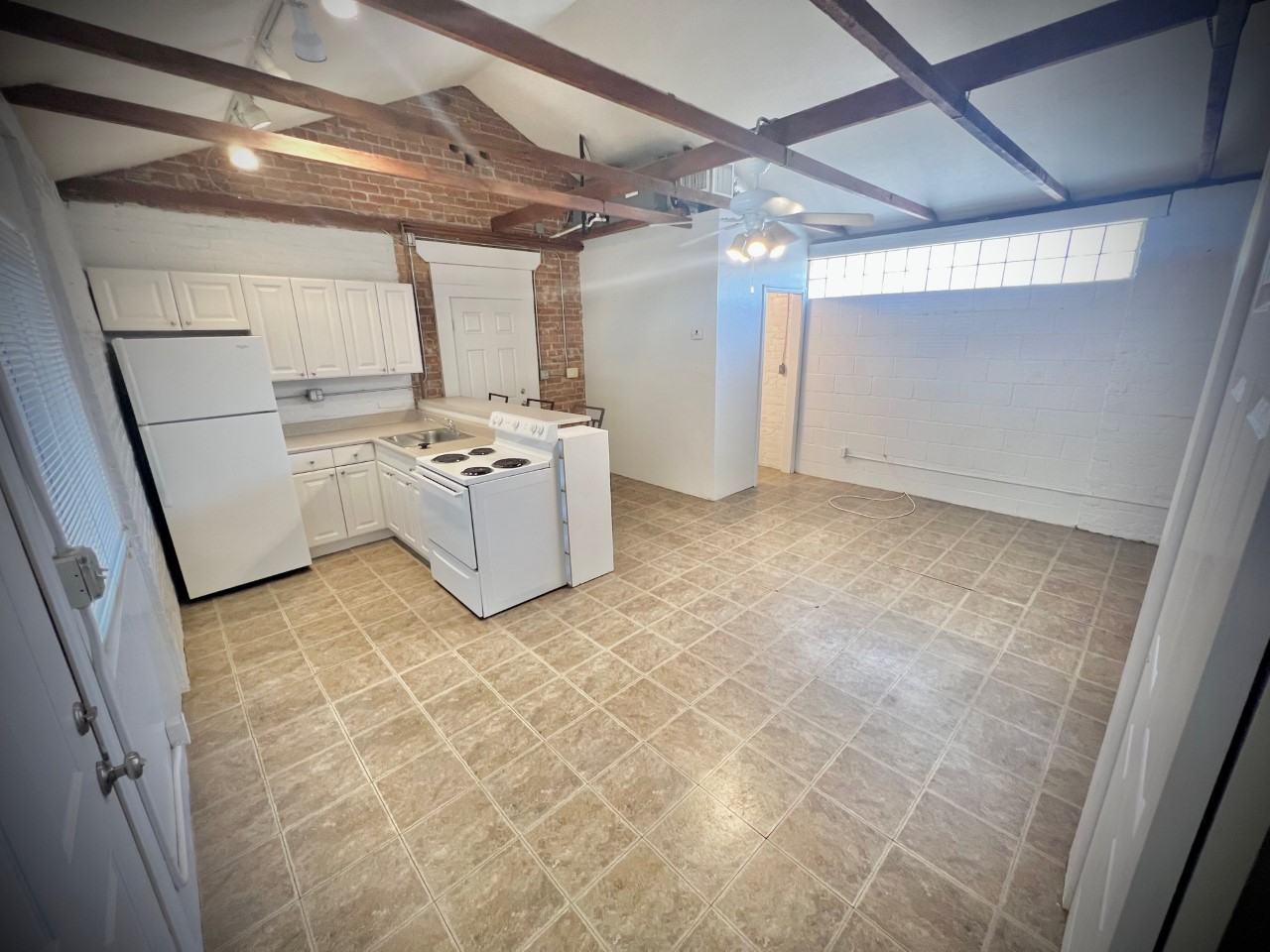 836 N 6th Ave #3 - Photo 2 of 7