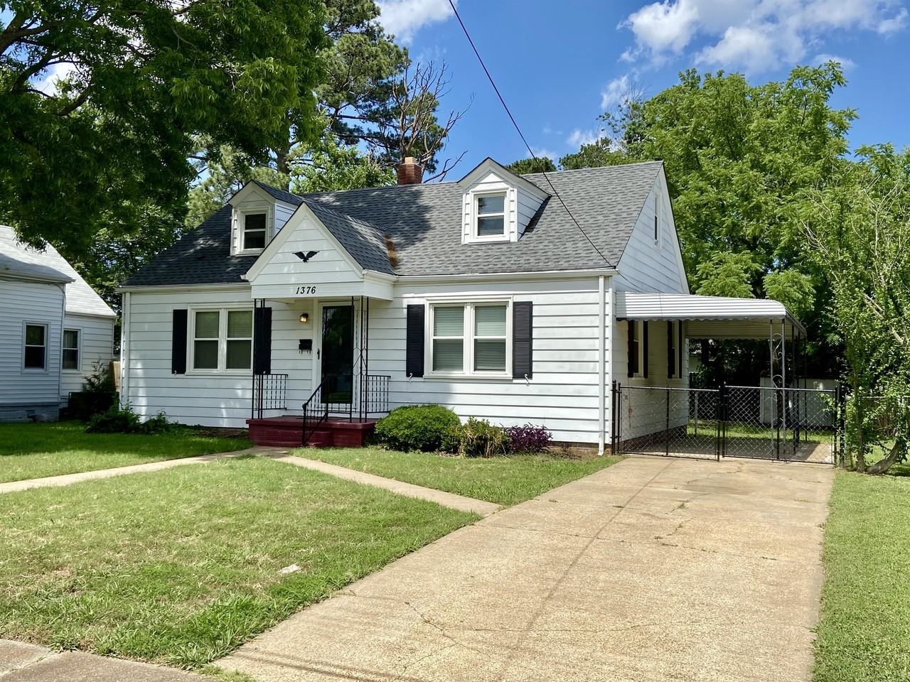 1376 E Norcova Dr #1 - Photo 2 of 10