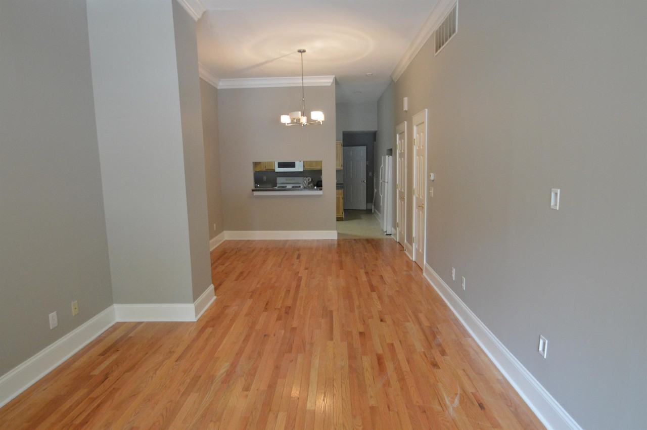 1473 N Delaware St #1 - Photo 4 of 17