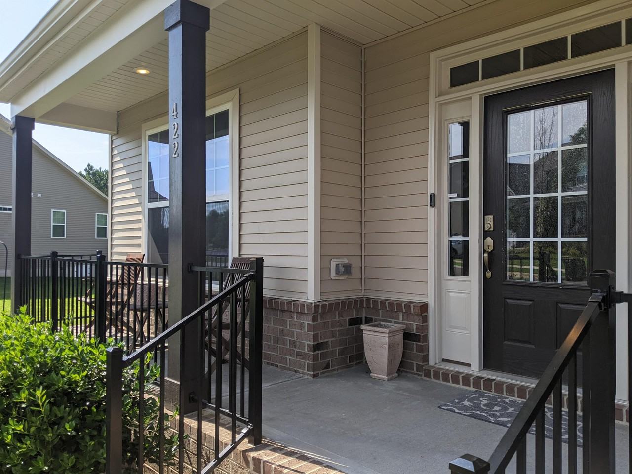 422 Holly Blossom Dr #1 - Photo 2 of 24