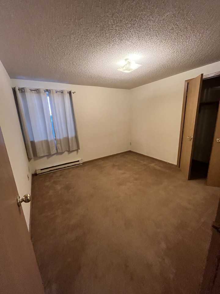 115 W 3rd St #8 - Photo 2 of 12