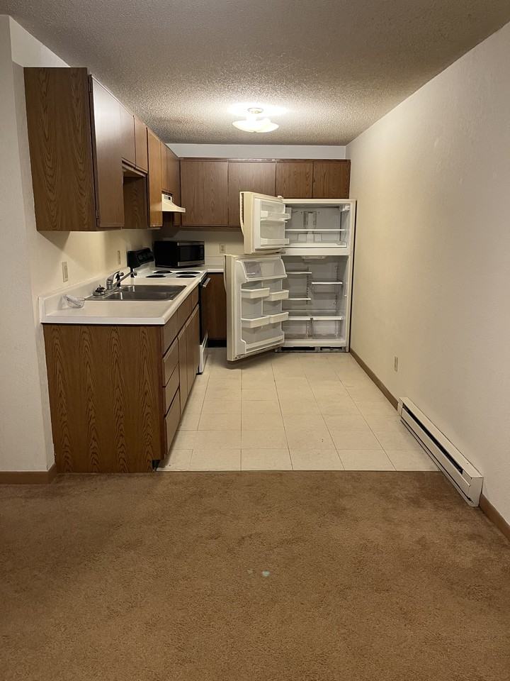 115 W 3rd St #8 - Photo 3 of 12