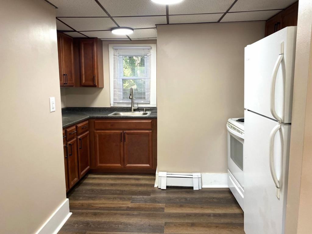 27 Patterson St Apt 1 - Photo 6 of 12