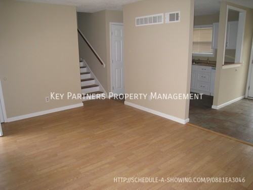 4631 N Bristol Ave - Photo 3 of 10