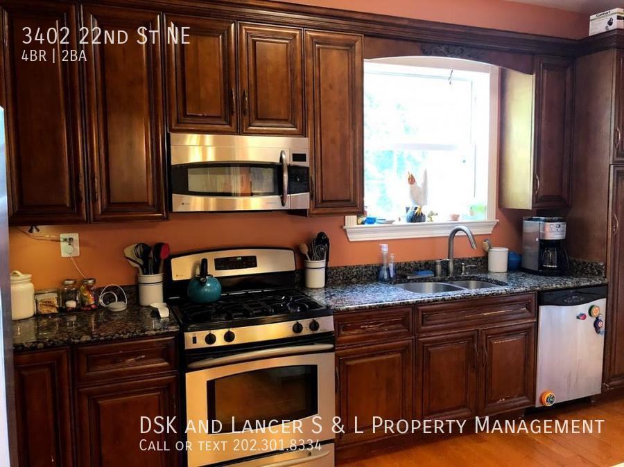 3402 22nd St Ne - Photo 3 of 21