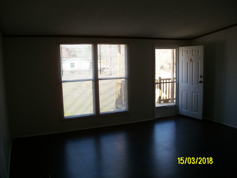 387 Deanne Ln - Photo 3 of 15