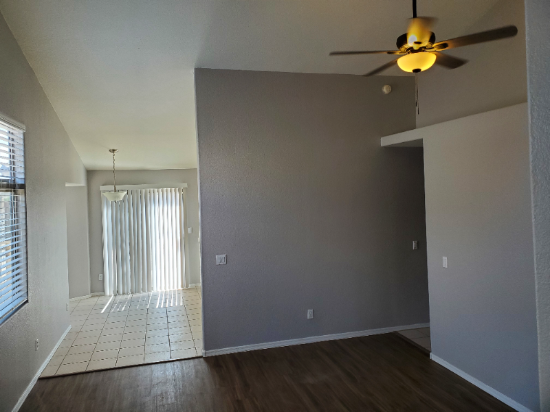 30441 N Maple Chase Dr - Photo 4 of 12