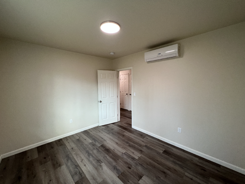 940 N Van Ness Ave - Photo 2 of 11