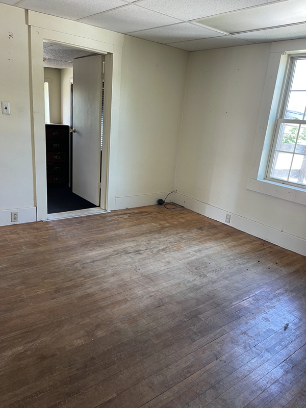 109 Main St #2 - Photo 6 of 11