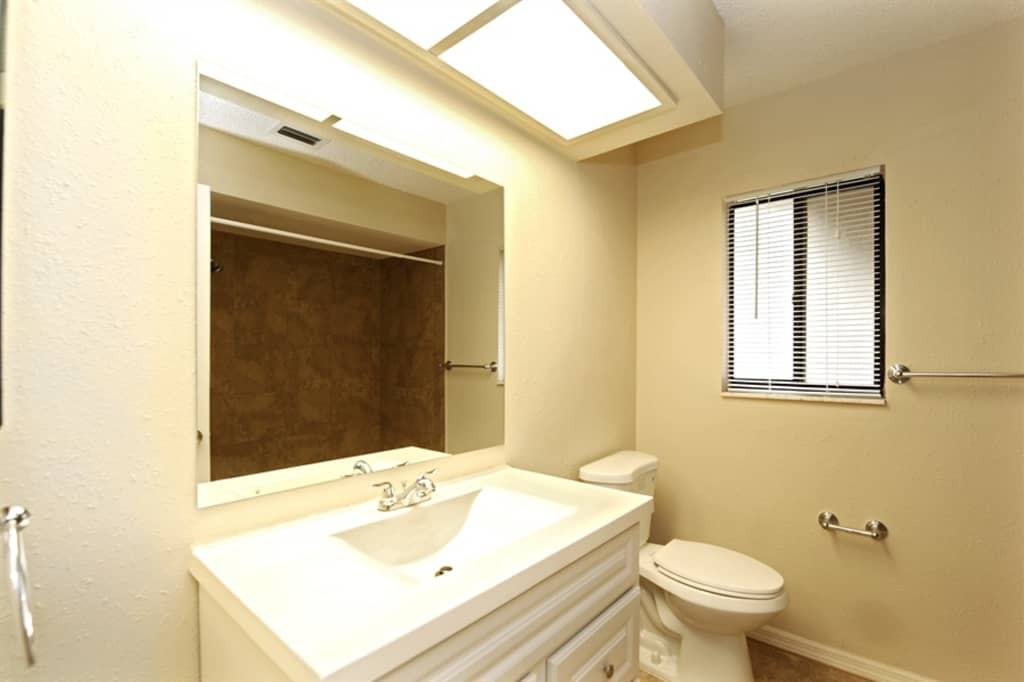 6923 Oldgate Cir - Photo 3 of 6