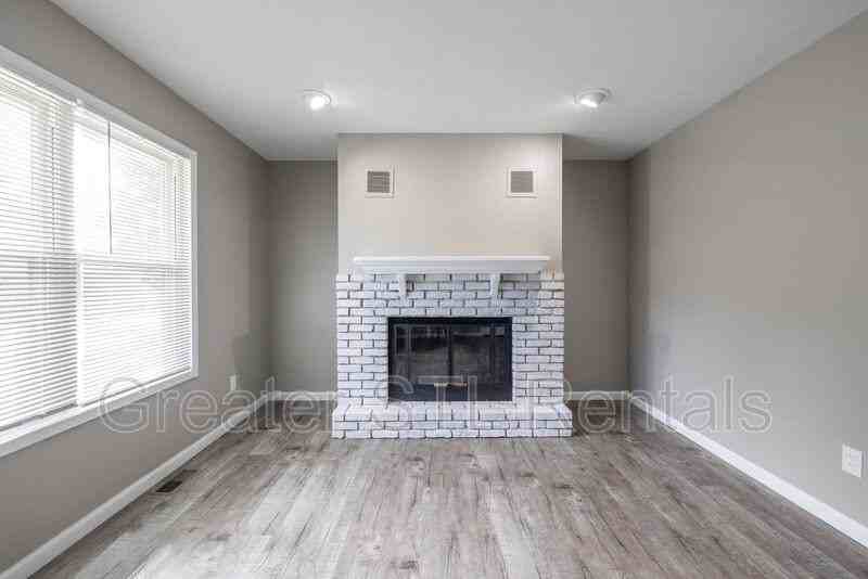 2461 Spikewood Ct - Photo 3 of 33