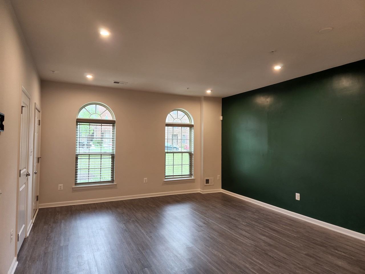 10115 Dorsey Ln - Photo 2 of 23