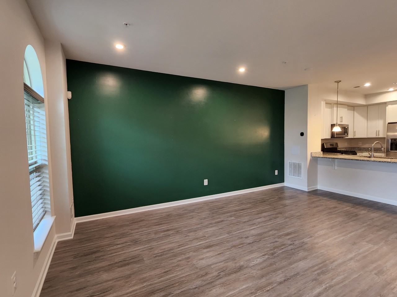 10115 Dorsey Ln - Photo 3 of 23