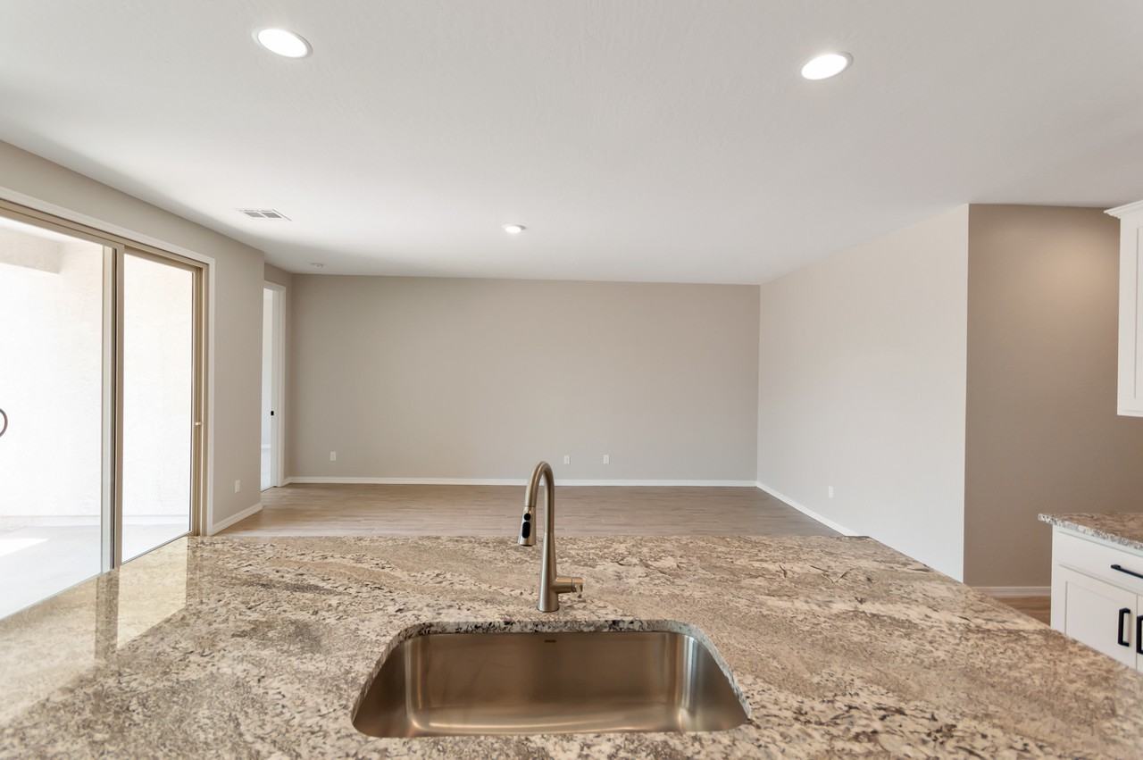 36033 W San Clemente Ave - Photo 6 of 27