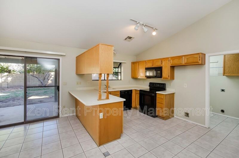 5802 E Enrose St - Photo 6 of 22