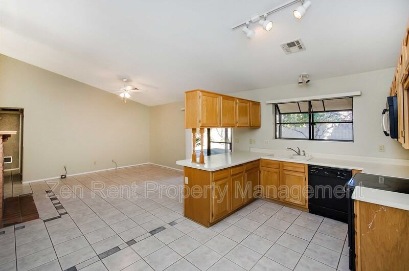 5802 E Enrose St - Photo 7 of 22