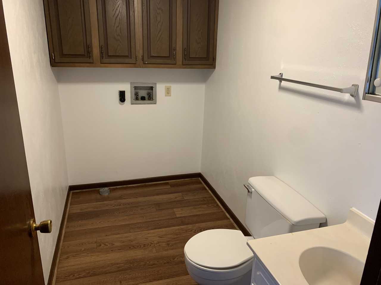 5102 Shannon Dr - Photo 3 of 13