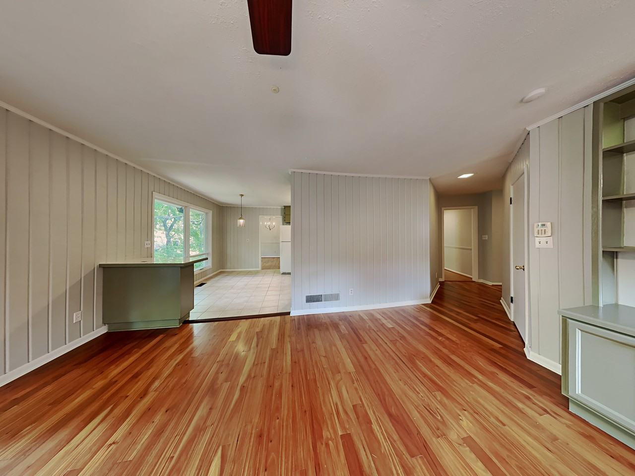 1624 Belvedere Dr - Photo 3 of 16