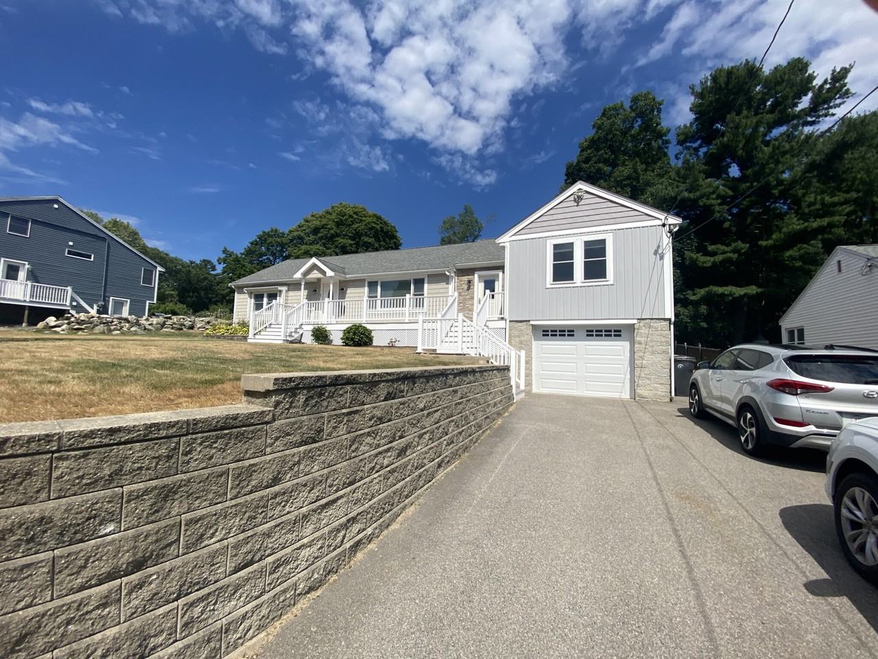 85 Pond St - Photo 2 of 32