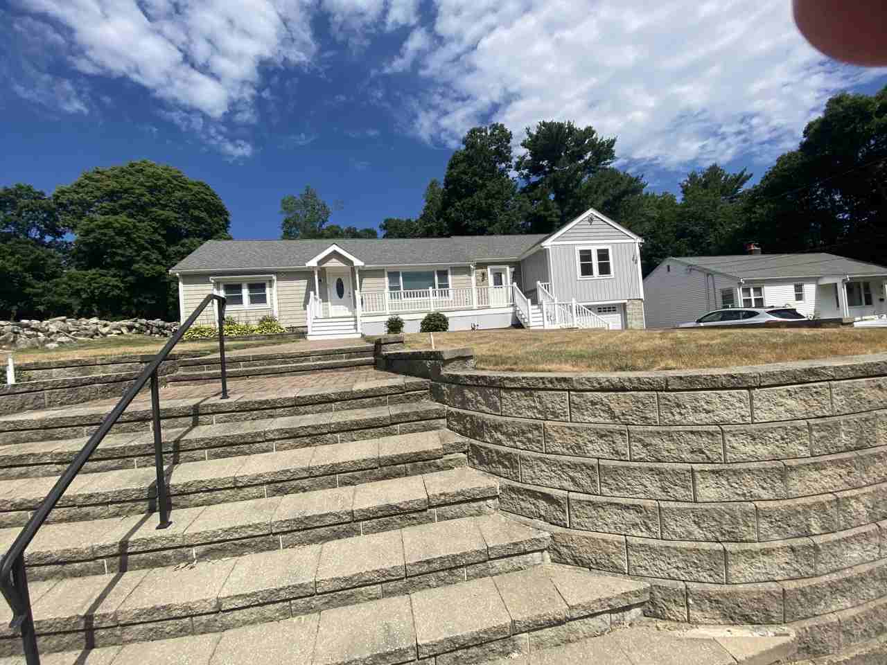 85 Pond St - Photo 3 of 32