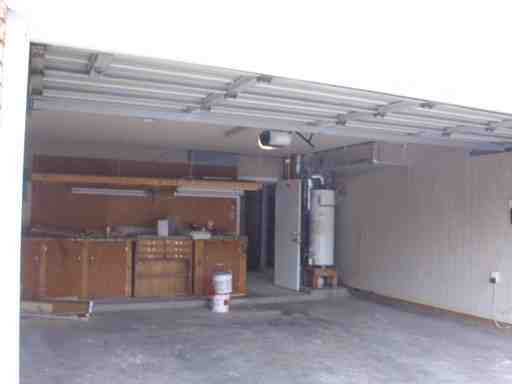 1409 Hiawatha Dr NE - Photo 2 of 19