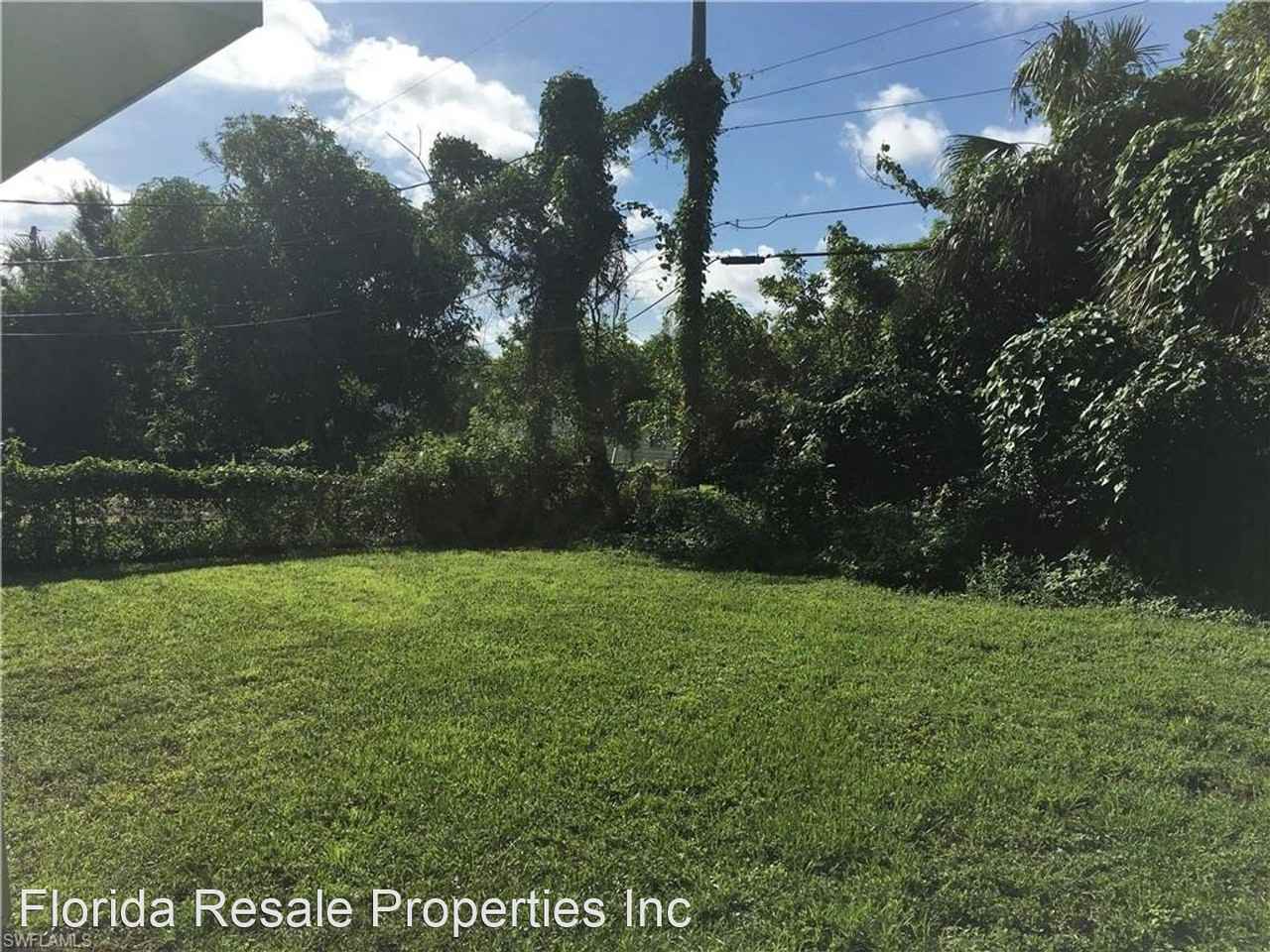 3318 Thomas St - Photo 3 of 13