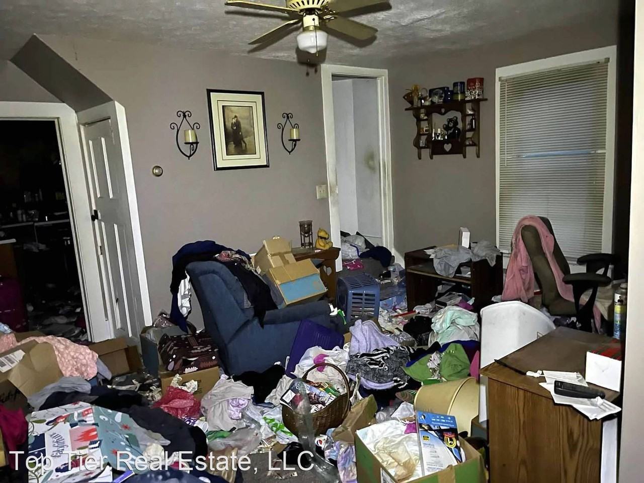 229 Dale Ln Nw - Photo 3 of 8