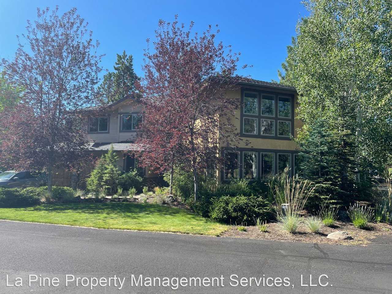 19061 Mt Hood Pl - Photo 2 of 19