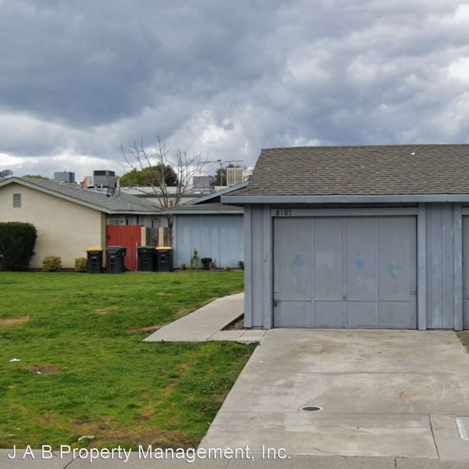 81070911 MONTGOMERY AVE. Apartments in Stonewood, Stockton, CA 95209