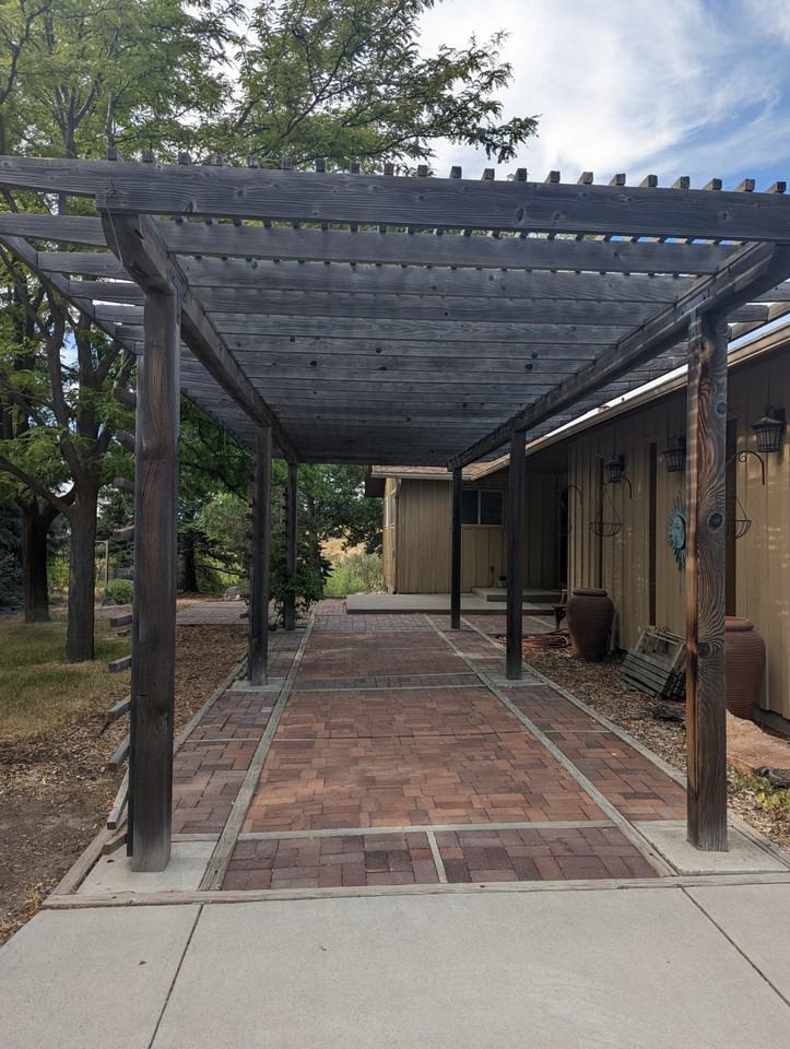 570 Spring Creek Road - Photo 2 of 32