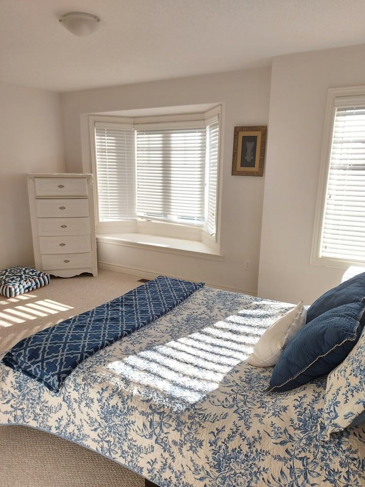 60 Cayton Crescent - Photo 2 of 4