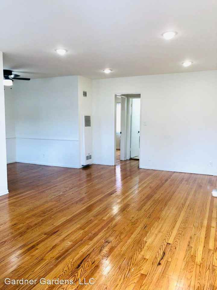1153-1155 N. Gardner Street - Photo 2 of 17