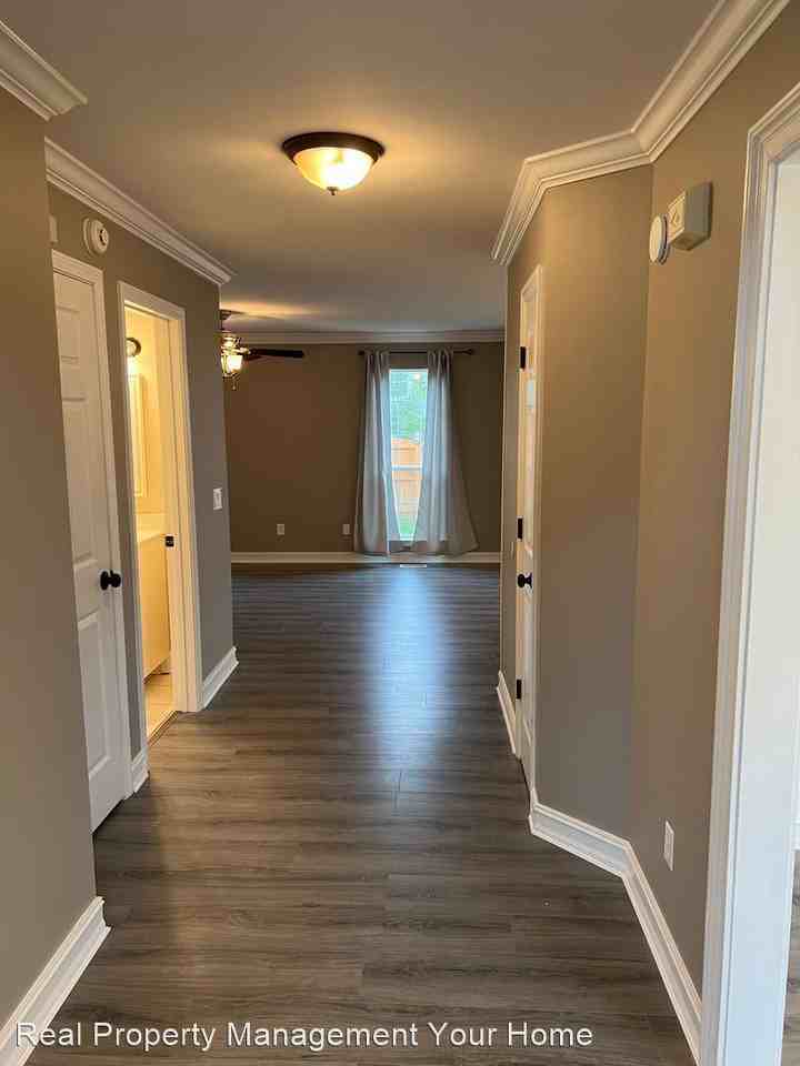 7952 Hamilton Mill Dr - Photo 2 of 29