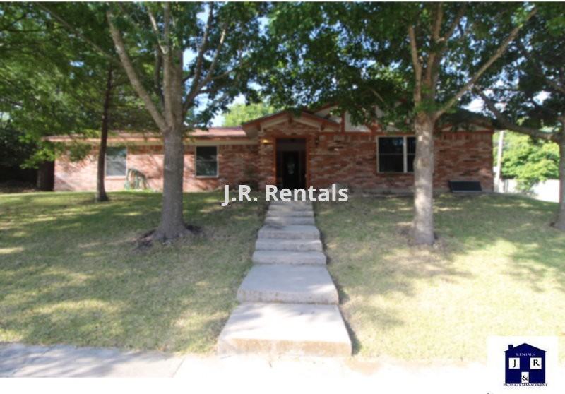 616 Manning Dr - Photo 2 of 20