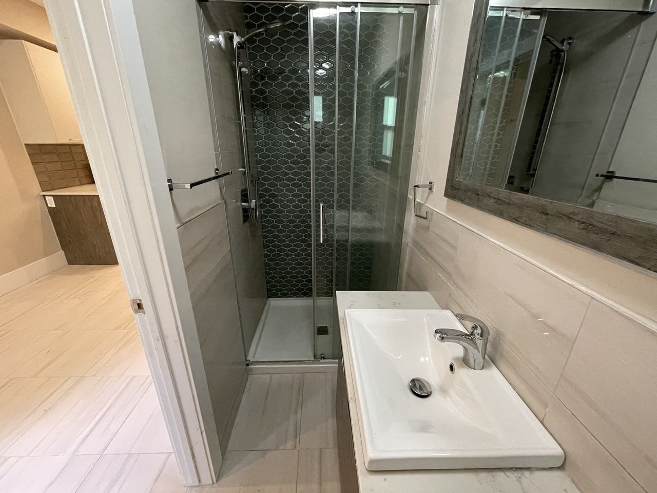 5182 Avenue des Érables - Photo 3 of 8