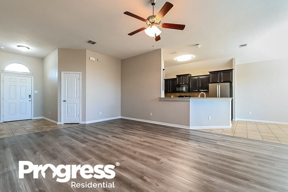 106 Jennie Ct - Photo 3 of 21