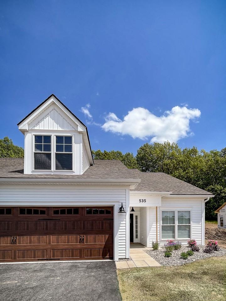 Champion Reserve Townhomes - Photo 2 of 22